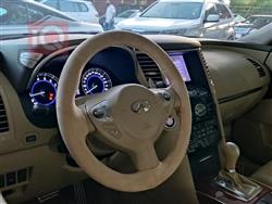 Infiniti QX70